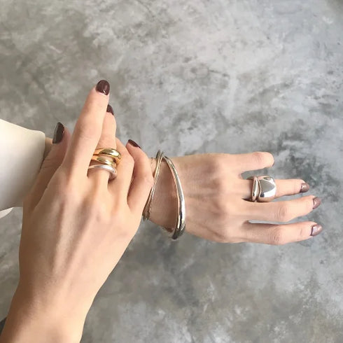 curvy ring